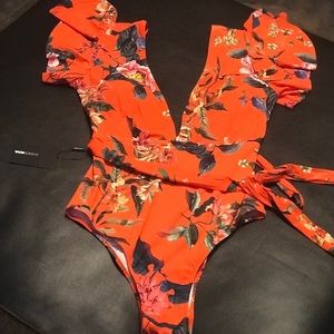 Villa Drinks Ruffle One Piece Swimsuit size 2x Fashion Nova beach-ready 🏖️🩴☀️